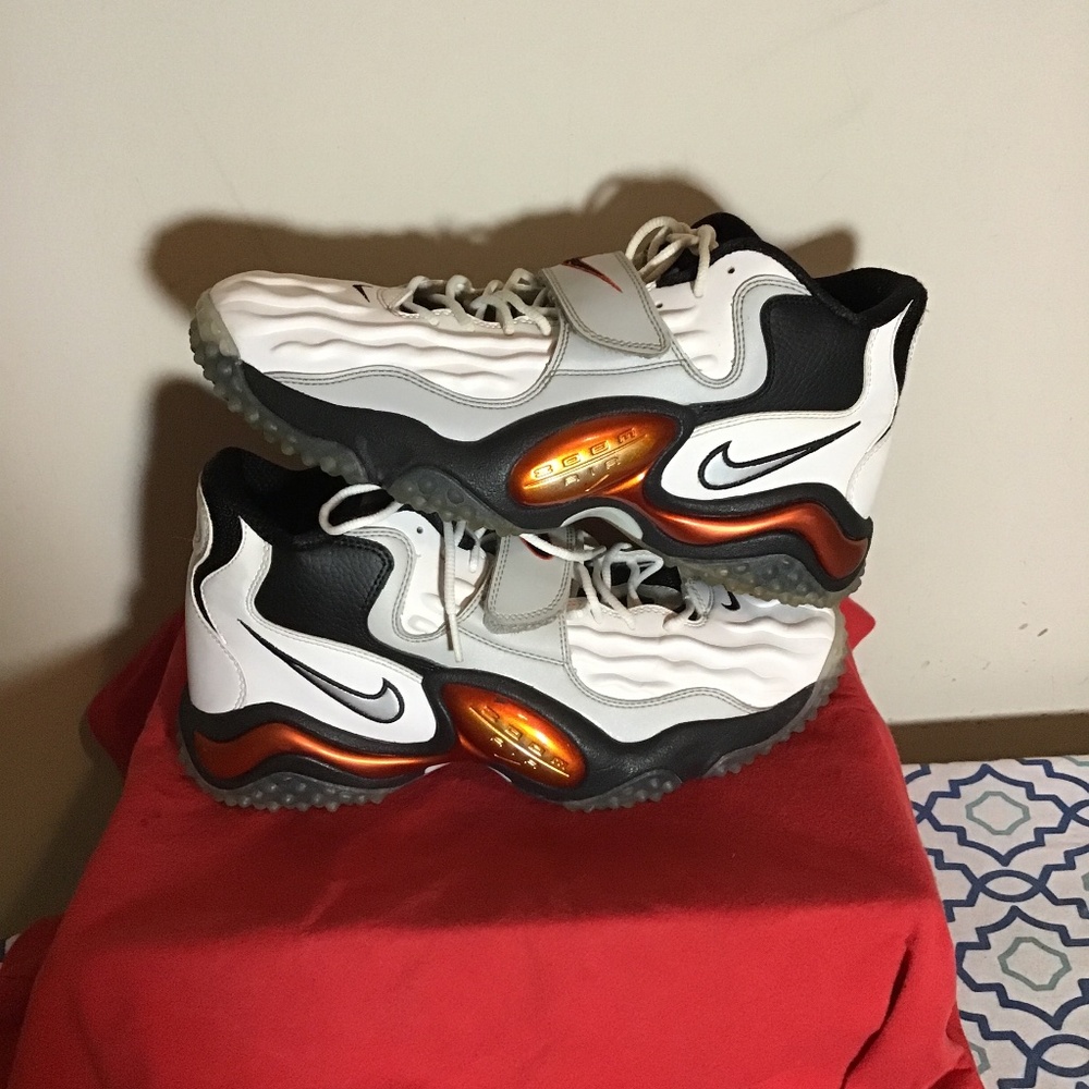 🔥😎Nike’s Air Zoom Turf Jet 97, Cooper Metallic 554989-100, great condition 🔥